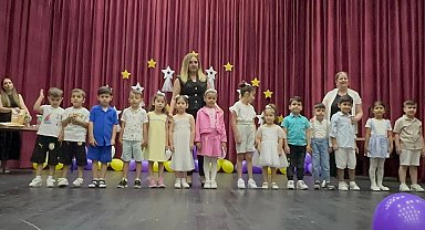 İzmir Bornova'da miniklerin belge heyecanı
