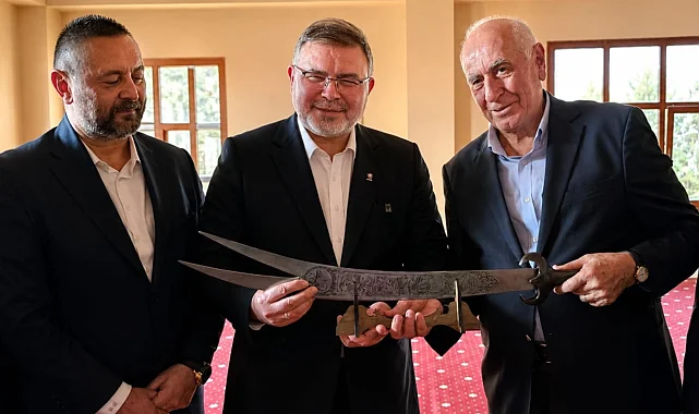 İzmir Karşıyaka'da Muharrem Lokması buluşması