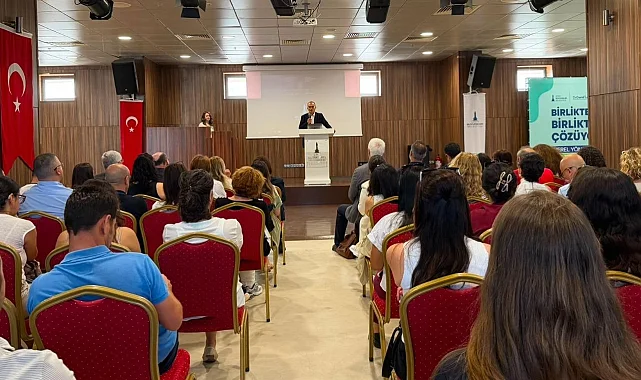 İzmir'in evde bakım modeli masaya yatırıldı