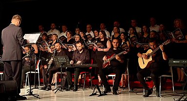 Keşanlı öğretmenlerden kültür ve sanat dolu gece