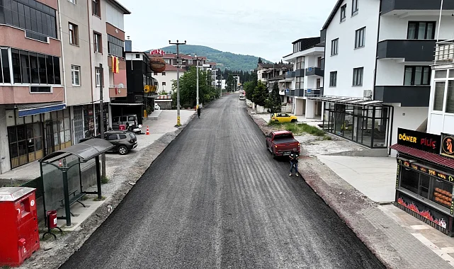 Kocaeli Büyükşehir'den Gölcük'te asfalt yenileme