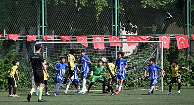 Mersin'de Çocuk Futbol Şenliği devam ediyor