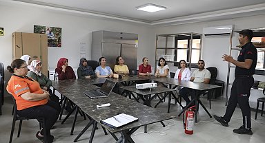 Mersin'de kadınlara 'Yangın Güvenliği' eğitimi verildi