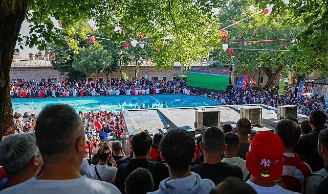 Milli maçta Bursa tek yürek oldu