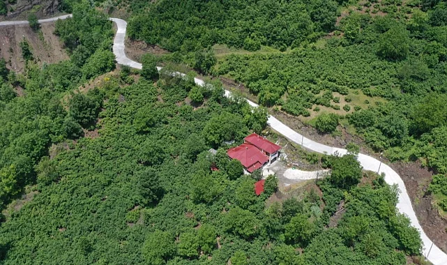 Ordu ile Tokat'ı bağlayan yolda beton çalışması