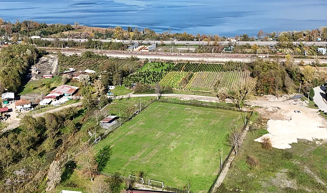 Sakarya Kurtköy'e FIFA standartlarında futbol sahası inşa edilecek