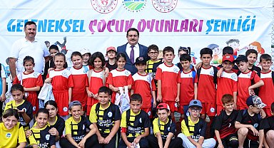 Sakarya'da Geleneksel Çocuk Oyunları Şenliği büyük ilgi gördü