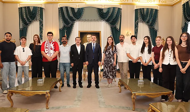 Şampiyon marşın Bursalı bestecileri Büyükşehir'de ağırlandı