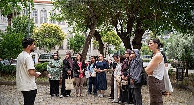 Tarık Dursun K.'nin izinde İzmir turu