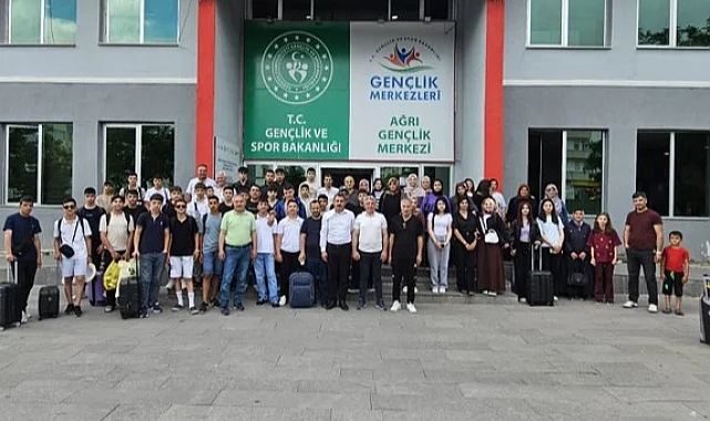 Ağrı Gençlik Merkezi'nden gençlere kamp yolculuğu