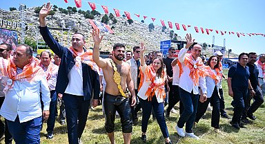 Antalya'da Feslikan güreşlerinin şampiyonu belli oldu