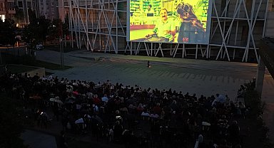 Bakırköy'de açık hava sinema günleri başladı