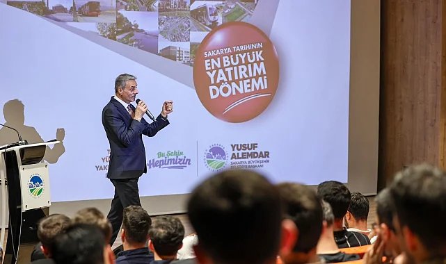 Başkan Alemdar Sakaryalı gençlerle AKM'de buluştu
