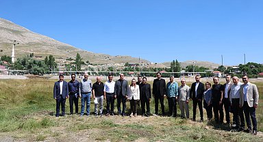 Başkan Vekili Özdemir Feslikan Er Meydanı'nı inceledi