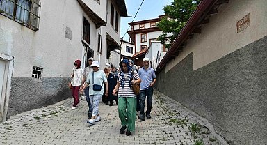 Başkentliler Ankara'yı ücretsiz 'Kent Gezileri'yle keşfediyor