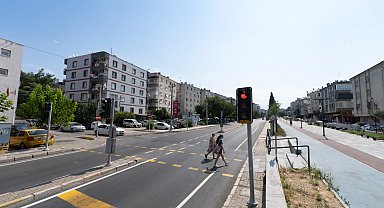 Buca'nın ana arterleri teker teker yenileniyor