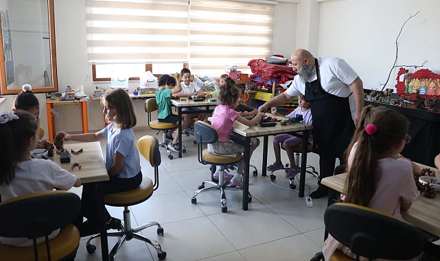Bursa Osmangazi'de çocuklar doğayı sanata işliyor