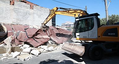 Bursa Osmangazi'de kaçak depoya af yok
