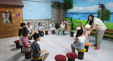 Bursa Osmangazi'de yaz tatili drama atölyesiyle renkleniyor