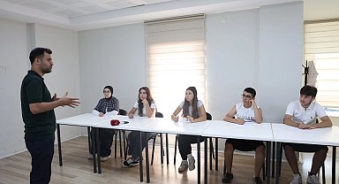 Bursa Osmangazi'den gençlere ücretsiz LGS desteği