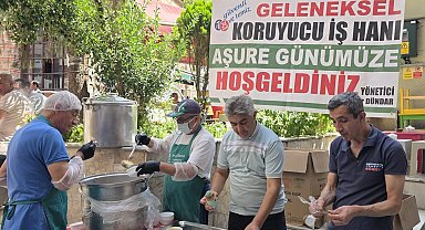 Bursa'da tarihi Koruyucu İşhanı'nda dev aşure buluşması