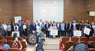 Bursalı gençler "Kucak Aç"tı!