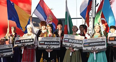 Dünya dansları Balıkesir sahnesinde