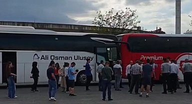 Düzce Otogarı'nda iki yolcu otobüsü çarpıştı