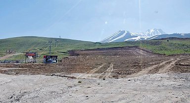 Erciyes Kayak Merkezi'nde kış sezonu hazırlıkları sürüyor