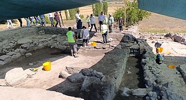 Gökhüyük kazı alanında değerli bilgilere ulaşıldı