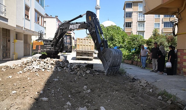 Hasan Özcan Caddesi'nde kazı çalışmaları başladı