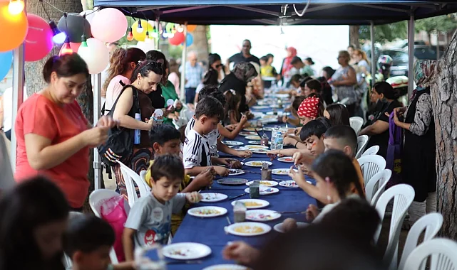 İzmir Karabağlar'da mahalle kültürü yeniden canlanıyor