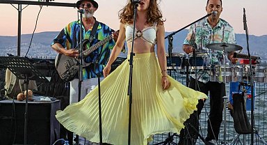 İzmir Marina'da ritim, deniz ve müzik bir arada