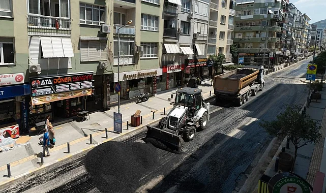 İzmir'de Balçova Ata Caddesi tamamen yenileniyor