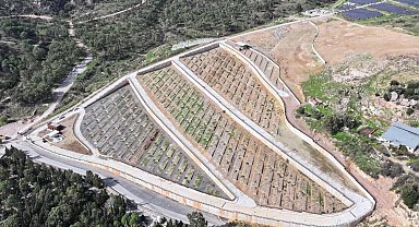 İzmir'de mezarlıklarda Türkiye'ye örnek olacak model