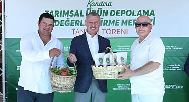 Kandıralı çiftçinin deposu Kocaeli Büyükşehir'den
