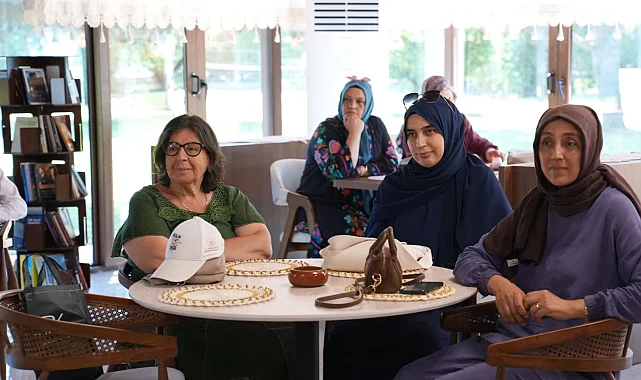 Kocaeli Ana Kafe'de farkındalık dolu söyleşi