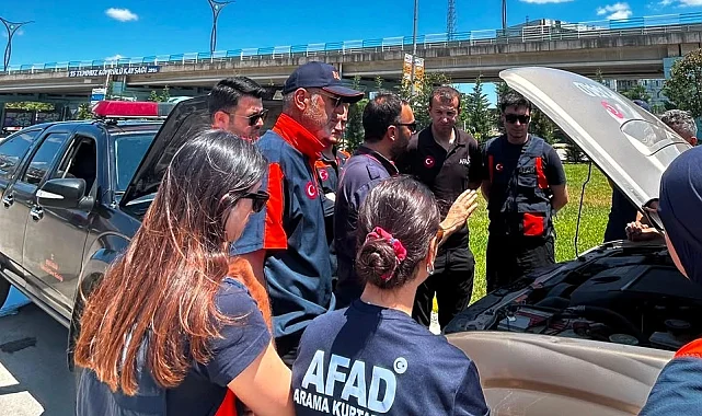 Kocaeli'de AFAD'a ileri sürüş eğitimi
