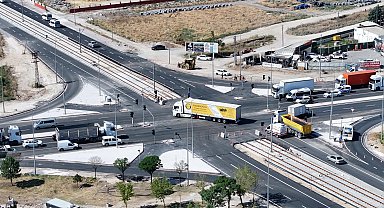 Konya'da tramvay hattı güzergahında altyapı yenilemesi