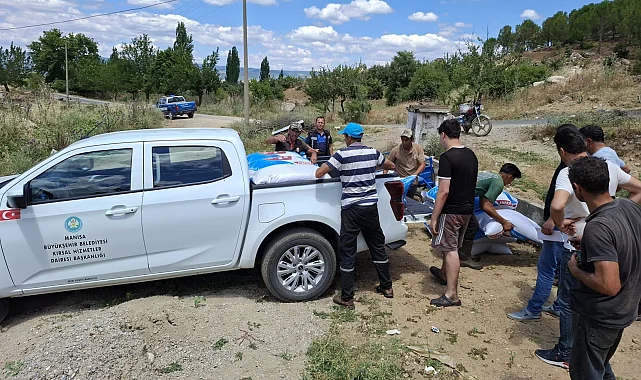 Manisa'da yangından etkilenen Gördesli üreticiye yem desteği