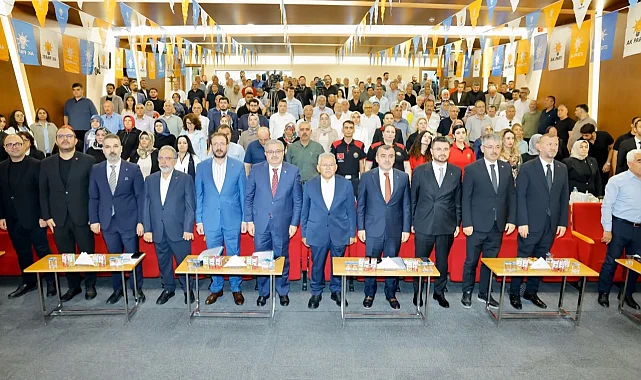 Memduh Büyükkılıç'tan AK Parti ilçe danışma meclislerine çıkarma