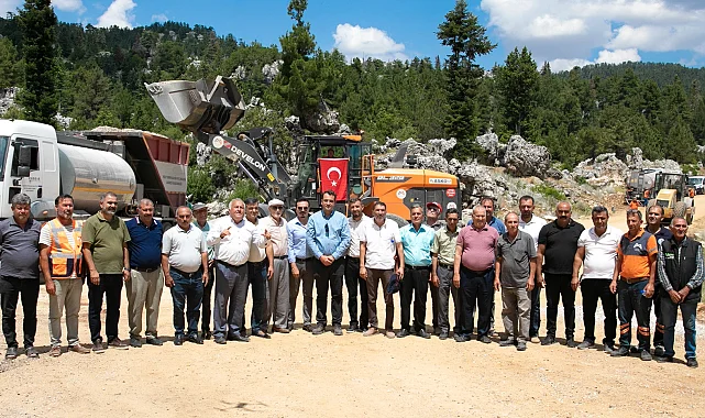 Mersin Gülnar'da 50 yıllık yol sorunu çözüldü