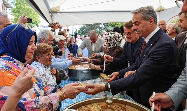 Sakarya'da aşure bereketi paylaşıldı