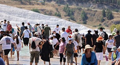 Satranç sporcuları Pamukkale ve Hierapolis'i keşfetti