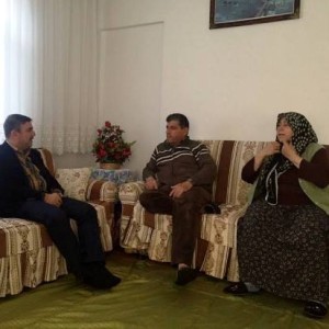 Ak Parti Milletvekili Adayı Maviş’ten çat kapı ev ziyaretleri