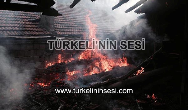 Çatı yangını korkuttu