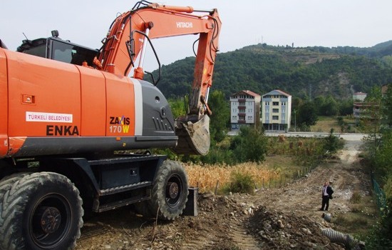 Belediye yeni yol açıyor