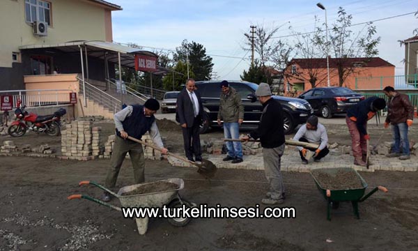 Belediyeden hastane çevresinde parke çalışması