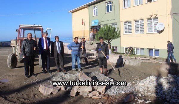 Cumhuriyet İlkokulu’nda çevre düzenleme çalışmaları