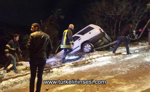 Otomobil şarampole uçtu